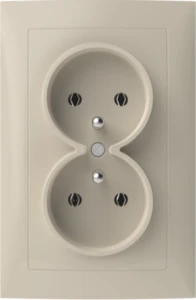 B.Kwadrat Gniazdo podwójne z uziemieniem kompletne krem Berker 5361828982