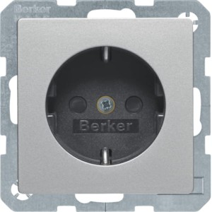 Q.1/Q.3 Gniazdo SCHUKO kompletne, samozaciski, aluminium aksamit, lakierowany Berker 47236084
